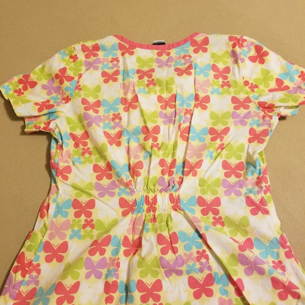 Scrub top - Picture 2 of 3